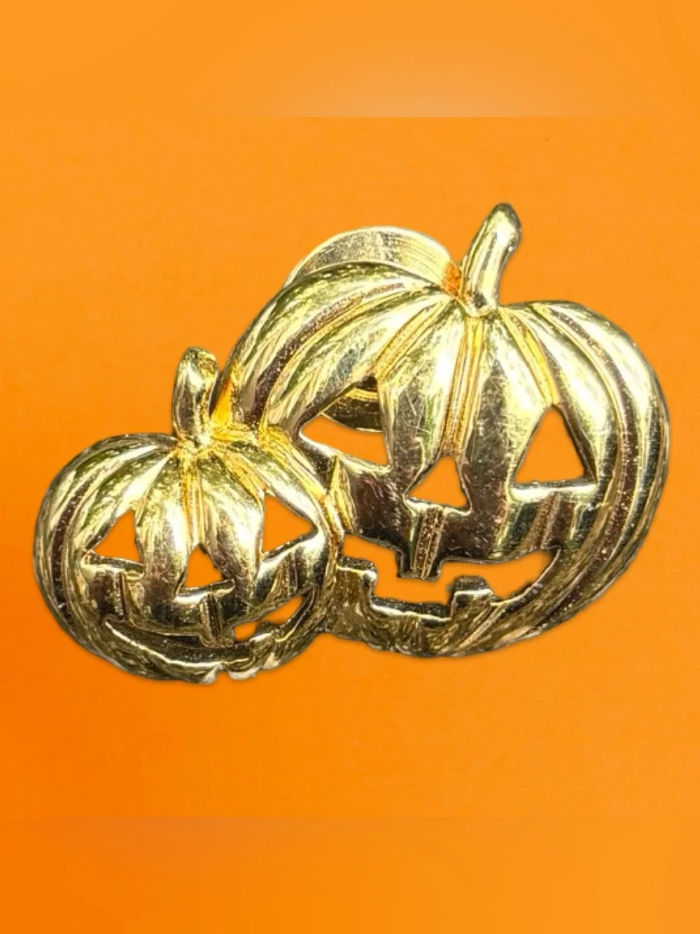 Vintage Avon 1990 Signed Gold Tone Double Pumpkin Jack-O'-Lantern Halloween Pin